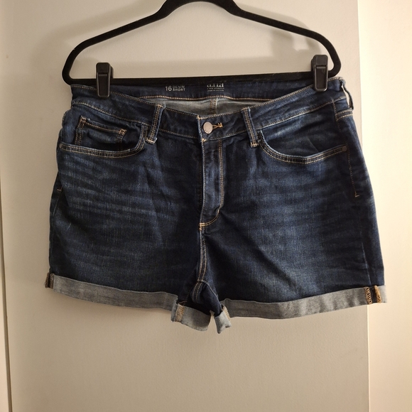 a.n.a Women's Dark Blue Distressed Jean Shorts - Picture 1 of 6